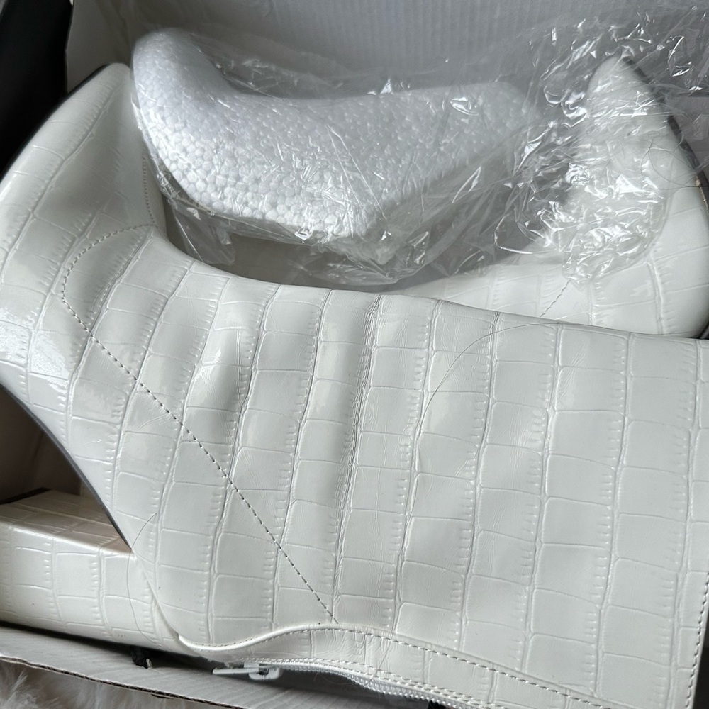 FASHION NOVA White Croc Block Heel  Ankle Boots Bootie